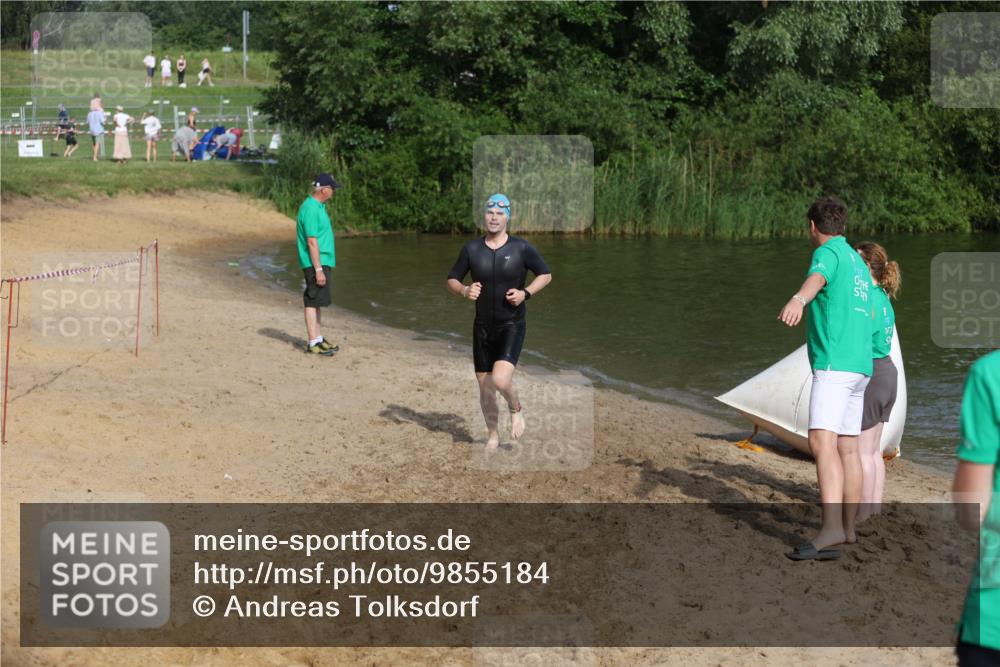 21.06.2026 - 29. Vierlanden-Triathlon Andreas Tolksdorf http://msf.ph/oto/9855184 21.06.2026 08:51:04 Schwimmen 68, 71 meine-sportfotos.de