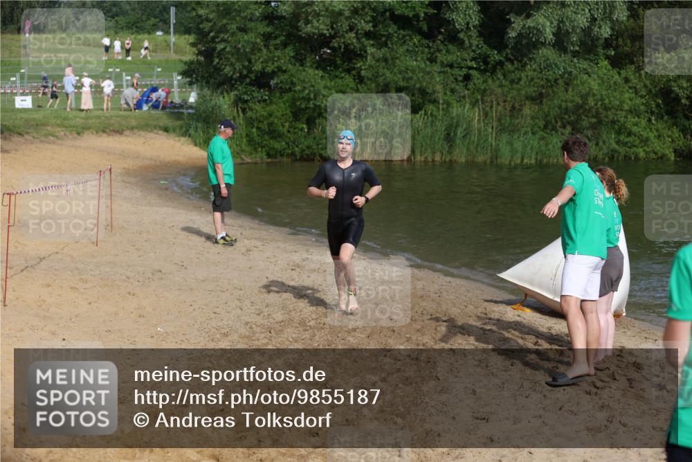 21.06.2026 - 29. Vierlanden-Triathlon Andreas Tolksdorf http://msf.ph/oto/9855187 21.06.2026 08:51:04 Schwimmen 68, 71 meine-sportfotos.de