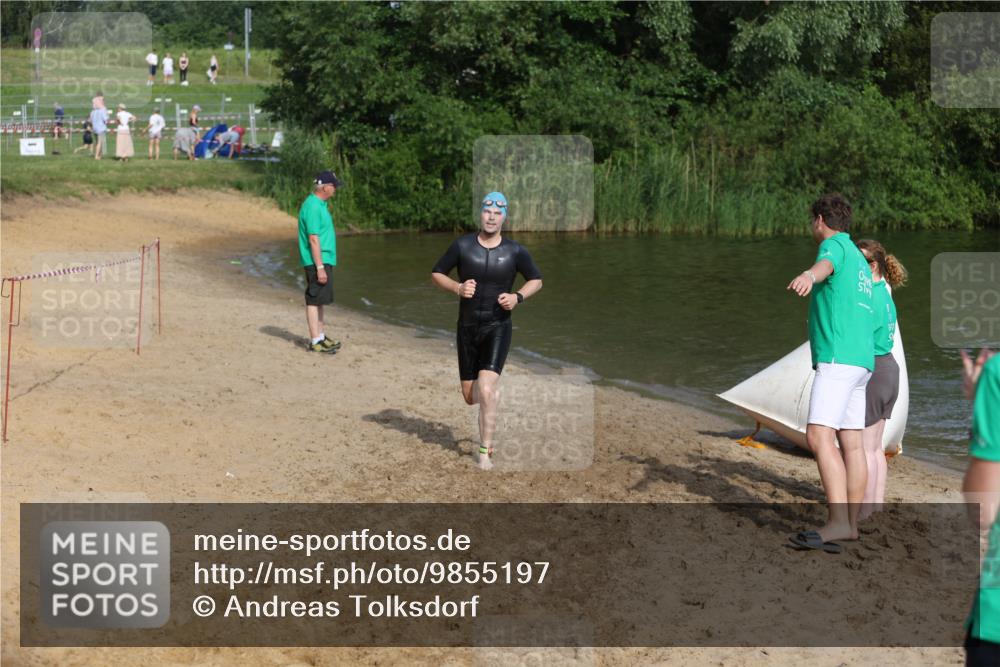 21.06.2026 - 29. Vierlanden-Triathlon Andreas Tolksdorf http://msf.ph/oto/9855197 21.06.2026 08:51:04 Schwimmen 68, 71 meine-sportfotos.de