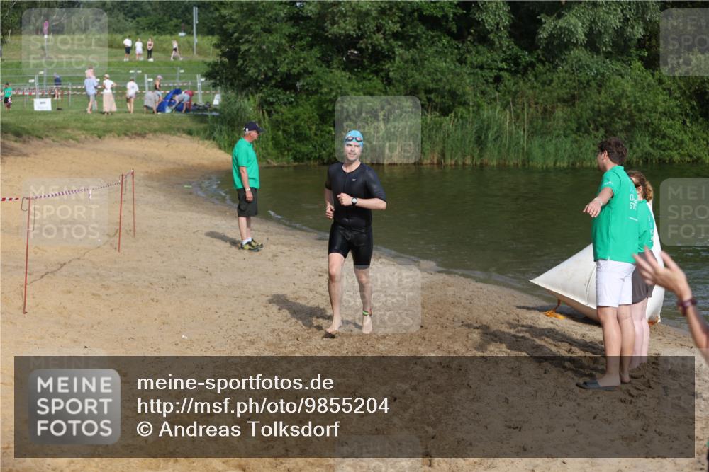 21.06.2026 - 29. Vierlanden-Triathlon Andreas Tolksdorf http://msf.ph/oto/9855204 21.06.2026 08:51:04 Schwimmen 68, 71 meine-sportfotos.de