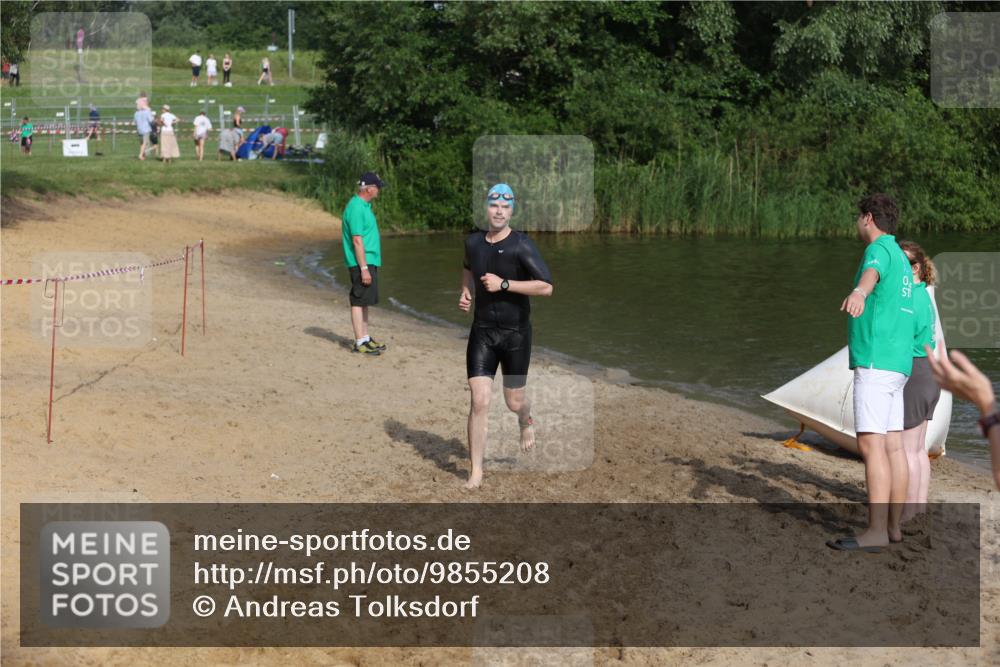 21.06.2026 - 29. Vierlanden-Triathlon Andreas Tolksdorf http://msf.ph/oto/9855208 21.06.2026 08:51:04 Schwimmen 68, 71 meine-sportfotos.de