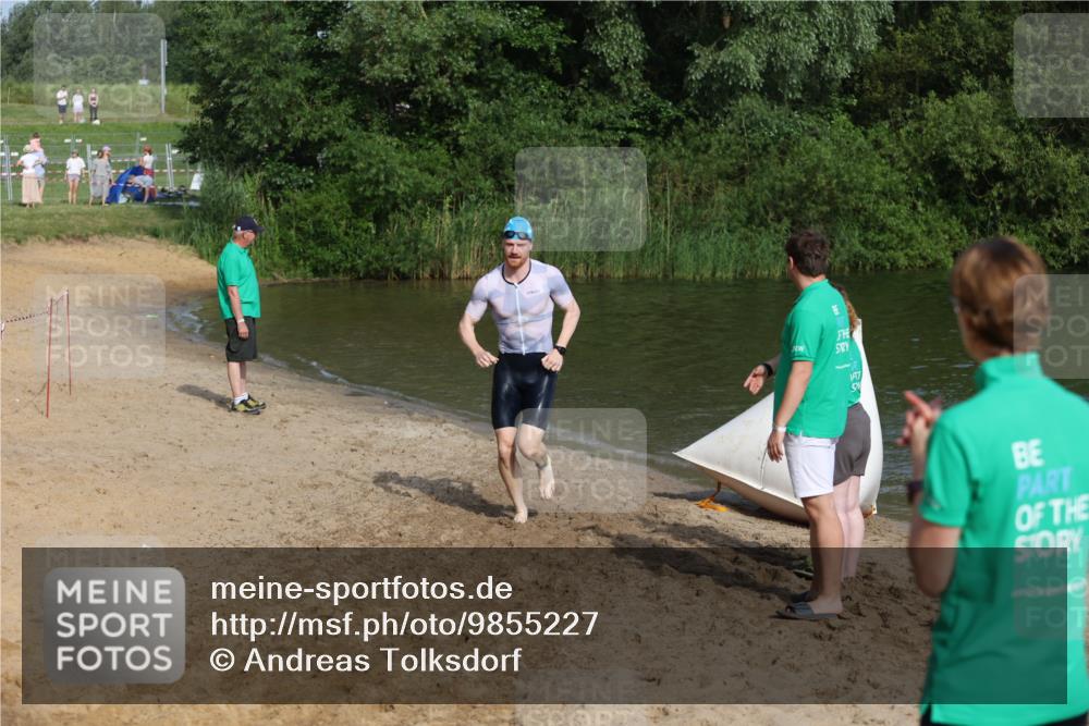 21.06.2026 - 29. Vierlanden-Triathlon Andreas Tolksdorf http://msf.ph/oto/9855227 21.06.2026 08:51:10 Schwimmen 50, 68 meine-sportfotos.de