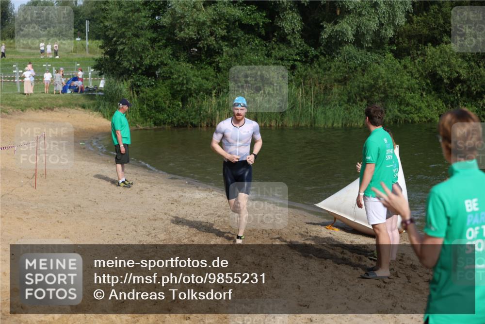 21.06.2026 - 29. Vierlanden-Triathlon Andreas Tolksdorf http://msf.ph/oto/9855231 21.06.2026 08:51:11 Schwimmen 50, 68 meine-sportfotos.de