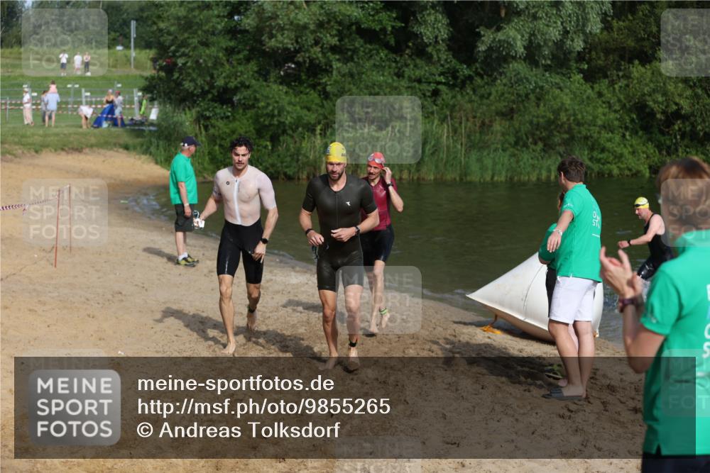 21.06.2026 - 29. Vierlanden-Triathlon Andreas Tolksdorf http://msf.ph/oto/9855265 21.06.2026 08:51:28 Schwimmen 81, 157, 161, 204 meine-sportfotos.de