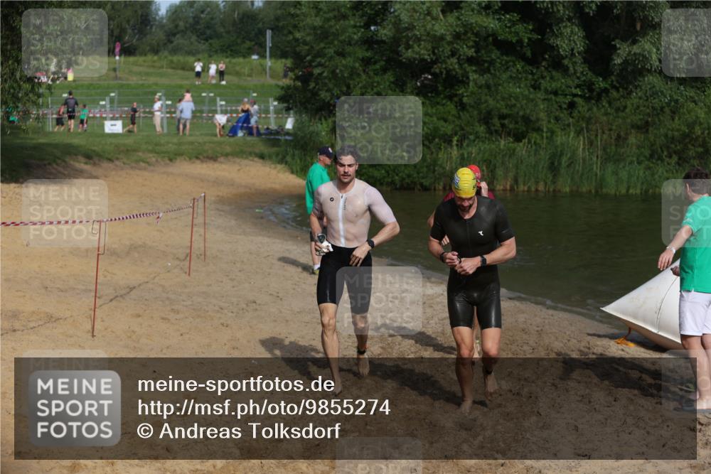 21.06.2026 - 29. Vierlanden-Triathlon Andreas Tolksdorf http://msf.ph/oto/9855274 21.06.2026 08:51:29 Schwimmen 81, 157, 161, 204 meine-sportfotos.de