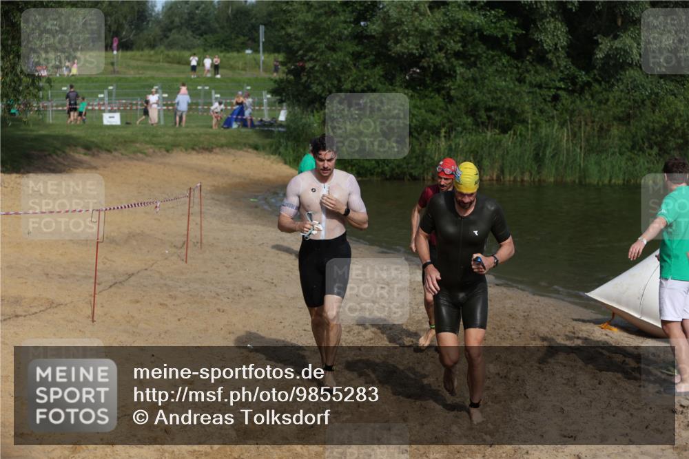 21.06.2026 - 29. Vierlanden-Triathlon Andreas Tolksdorf http://msf.ph/oto/9855283 21.06.2026 08:51:29 Schwimmen 81, 157, 161, 204 meine-sportfotos.de