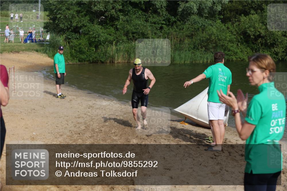 21.06.2026 - 29. Vierlanden-Triathlon Andreas Tolksdorf http://msf.ph/oto/9855292 21.06.2026 08:51:32 Schwimmen 81, 157, 161, 204 meine-sportfotos.de