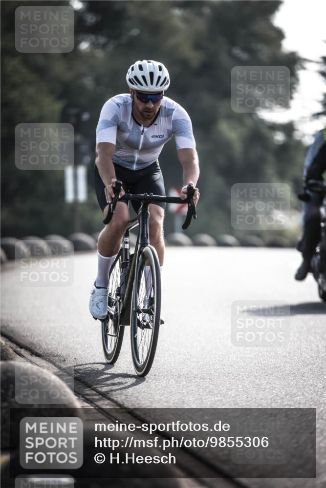 21.06.2026 - 29. Vierlanden-Triathlon H.Heesch http://msf.ph/oto/9855306 21.06.2026 08:52:11 Radfahren 27, 38, 42, 99 meine-sportfotos.de
