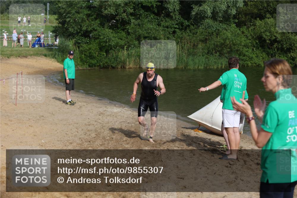 21.06.2026 - 29. Vierlanden-Triathlon Andreas Tolksdorf http://msf.ph/oto/9855307 21.06.2026 08:51:32 Schwimmen 81, 157, 161, 204 meine-sportfotos.de