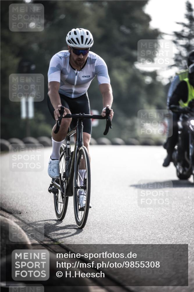 21.06.2026 - 29. Vierlanden-Triathlon H.Heesch http://msf.ph/oto/9855308 21.06.2026 08:52:11 Radfahren 27, 38, 42, 99 meine-sportfotos.de