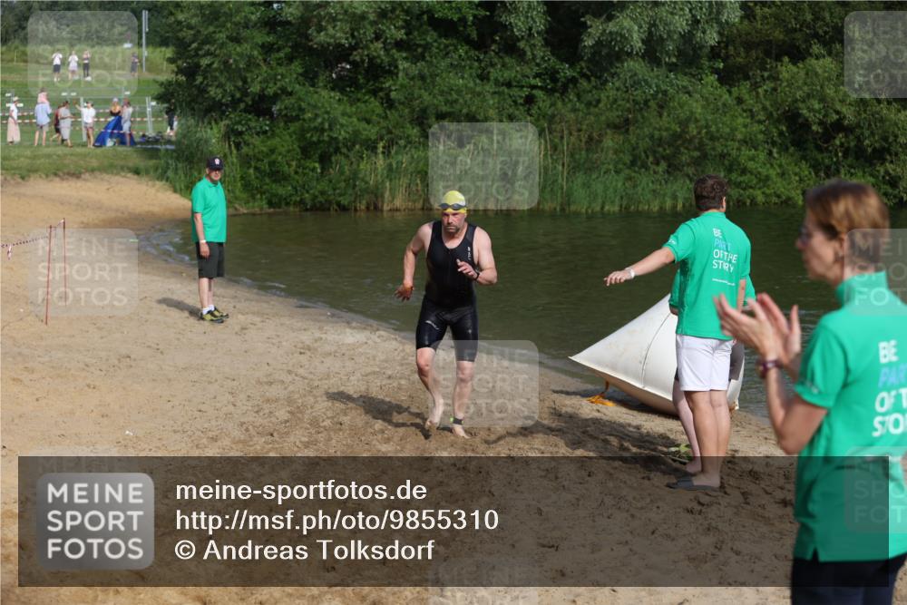 21.06.2026 - 29. Vierlanden-Triathlon Andreas Tolksdorf http://msf.ph/oto/9855310 21.06.2026 08:51:32 Schwimmen 81, 157, 161, 204 meine-sportfotos.de