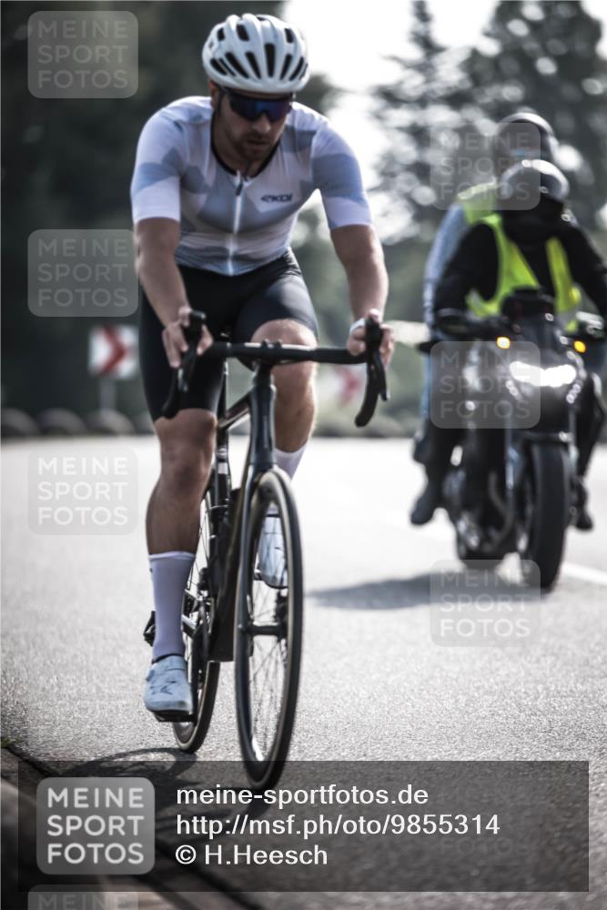 21.06.2026 - 29. Vierlanden-Triathlon H.Heesch http://msf.ph/oto/9855314 21.06.2026 08:52:12 Radfahren 27, 38, 99 meine-sportfotos.de