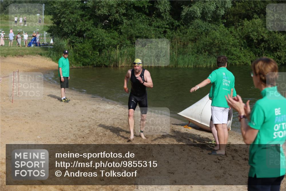 21.06.2026 - 29. Vierlanden-Triathlon Andreas Tolksdorf http://msf.ph/oto/9855315 21.06.2026 08:51:32 Schwimmen 81, 157, 161, 204 meine-sportfotos.de