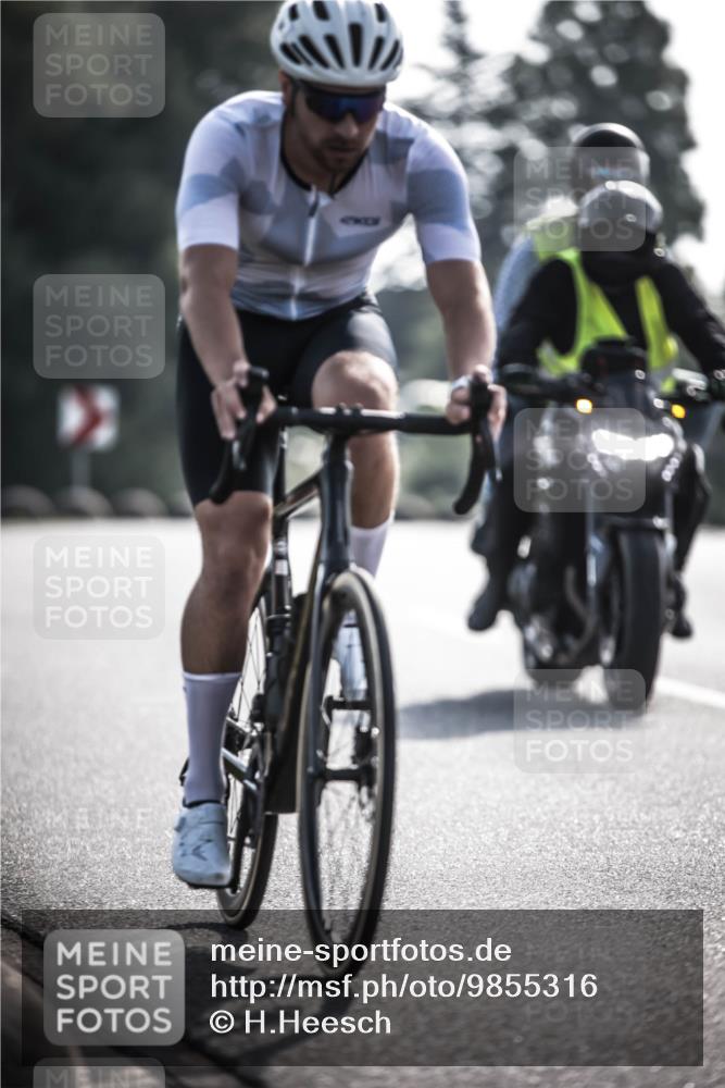 21.06.2026 - 29. Vierlanden-Triathlon H.Heesch http://msf.ph/oto/9855316 21.06.2026 08:52:12 Radfahren 27, 38, 99 meine-sportfotos.de
