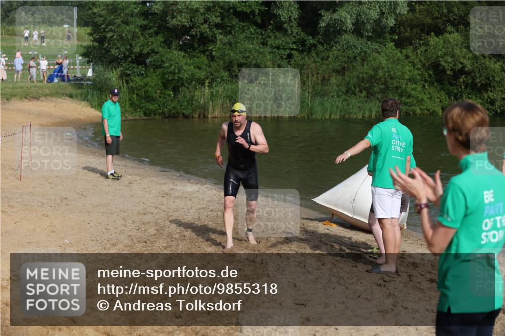 21.06.2026 - 29. Vierlanden-Triathlon Andreas Tolksdorf http://msf.ph/oto/9855318 21.06.2026 08:51:32 Schwimmen 81, 157, 161, 204 meine-sportfotos.de