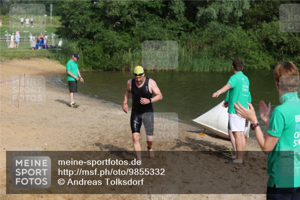 21.06.2026 - 29. Vierlanden-Triathlon Andreas Tolksdorf http://msf.ph/oto/9855332 21.06.2026 08:51:33 Schwimmen 81, 157, 161, 204 meine-sportfotos.de