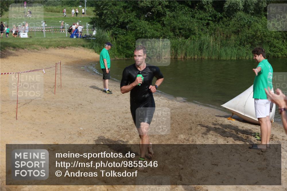 21.06.2026 - 29. Vierlanden-Triathlon Andreas Tolksdorf http://msf.ph/oto/9855346 21.06.2026 08:52:01 Schwimmen 5, 151 meine-sportfotos.de