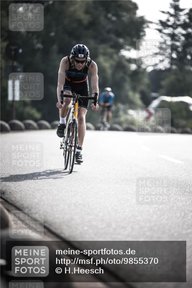 21.06.2026 - 29. Vierlanden-Triathlon H.Heesch http://msf.ph/oto/9855370 21.06.2026 08:52:25 Radfahren 56, 108 meine-sportfotos.de