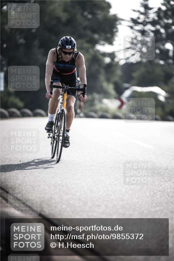 21.06.2026 - 29. Vierlanden-Triathlon H.Heesch http://msf.ph/oto/9855372 21.06.2026 08:52:25 Radfahren 56, 108 meine-sportfotos.de