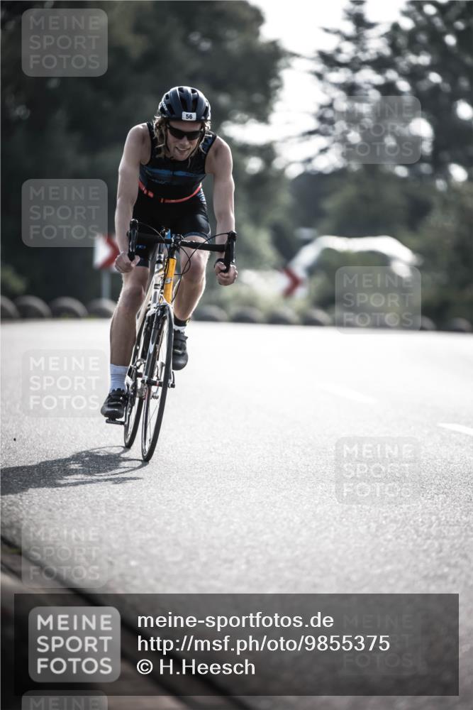 21.06.2026 - 29. Vierlanden-Triathlon H.Heesch http://msf.ph/oto/9855375 21.06.2026 08:52:25 Radfahren 56, 108 meine-sportfotos.de