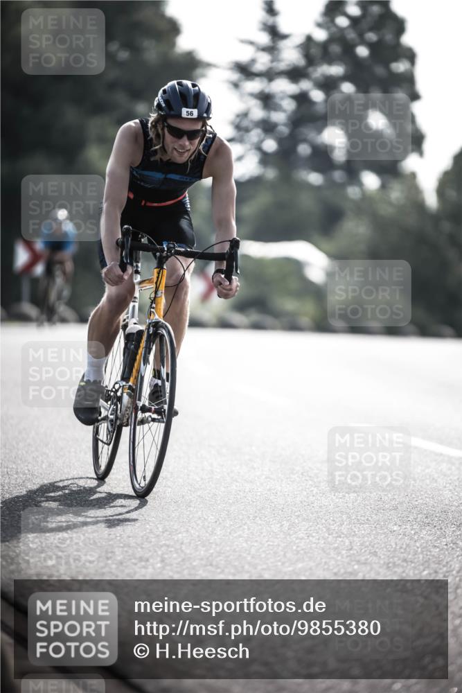 21.06.2026 - 29. Vierlanden-Triathlon H.Heesch http://msf.ph/oto/9855380 21.06.2026 08:52:25 Radfahren 56, 108 meine-sportfotos.de
