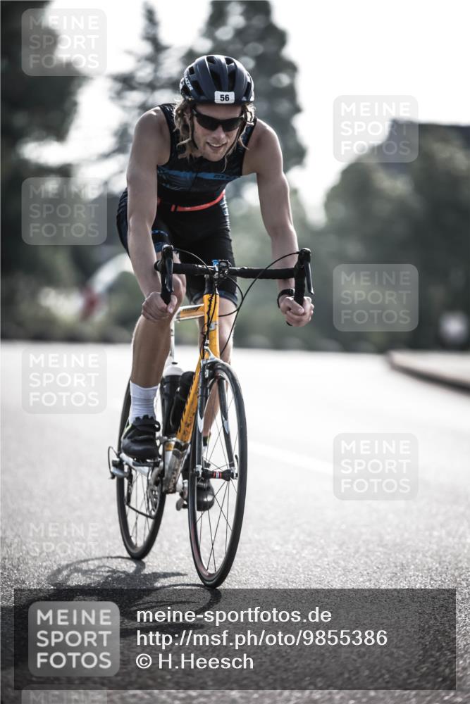 21.06.2026 - 29. Vierlanden-Triathlon H.Heesch http://msf.ph/oto/9855386 21.06.2026 08:52:26 Radfahren 56, 108 meine-sportfotos.de
