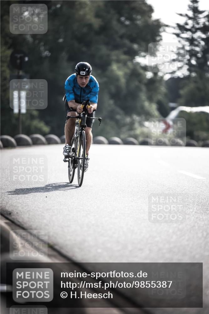 21.06.2026 - 29. Vierlanden-Triathlon H.Heesch http://msf.ph/oto/9855387 21.06.2026 08:52:28 Radfahren 56, 108 meine-sportfotos.de