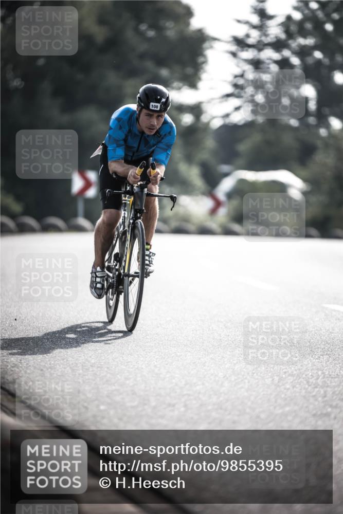 21.06.2026 - 29. Vierlanden-Triathlon H.Heesch http://msf.ph/oto/9855395 21.06.2026 08:52:29 Radfahren 56, 108 meine-sportfotos.de