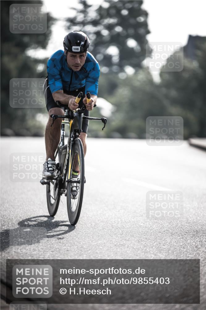 21.06.2026 - 29. Vierlanden-Triathlon H.Heesch http://msf.ph/oto/9855403 21.06.2026 08:52:29 Radfahren 56, 108 meine-sportfotos.de