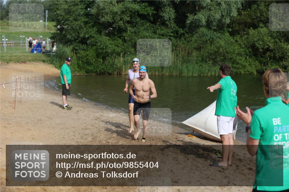 21.06.2026 - 29. Vierlanden-Triathlon Andreas Tolksdorf http://msf.ph/oto/9855404 21.06.2026 08:52:12 Schwimmen 5, 58, 171, 181 meine-sportfotos.de