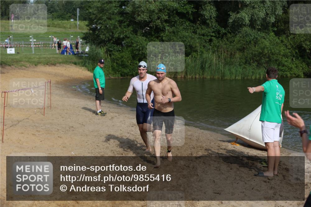 21.06.2026 - 29. Vierlanden-Triathlon Andreas Tolksdorf http://msf.ph/oto/9855416 21.06.2026 08:52:13 Schwimmen 5, 33, 58, 171, 181 meine-sportfotos.de