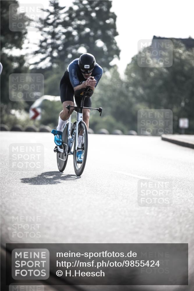 21.06.2026 - 29. Vierlanden-Triathlon H.Heesch http://msf.ph/oto/9855424 21.06.2026 08:52:43 Radfahren 154, 184 meine-sportfotos.de
