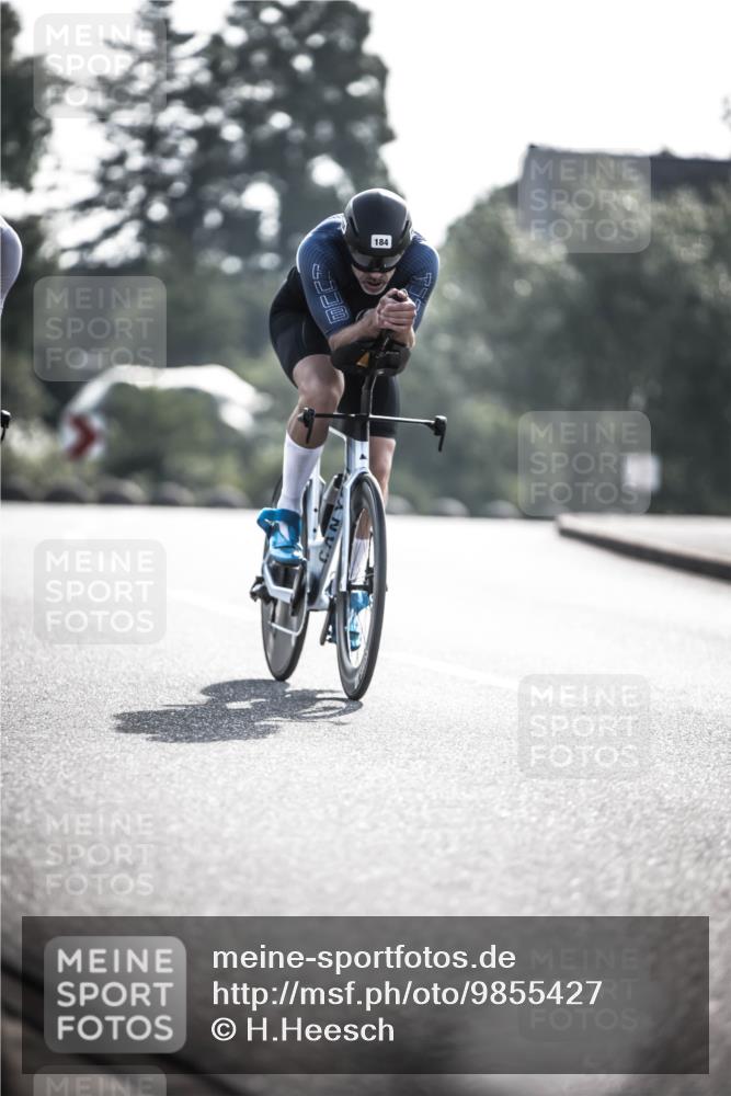 21.06.2026 - 29. Vierlanden-Triathlon H.Heesch http://msf.ph/oto/9855427 21.06.2026 08:52:43 Radfahren 154, 184 meine-sportfotos.de