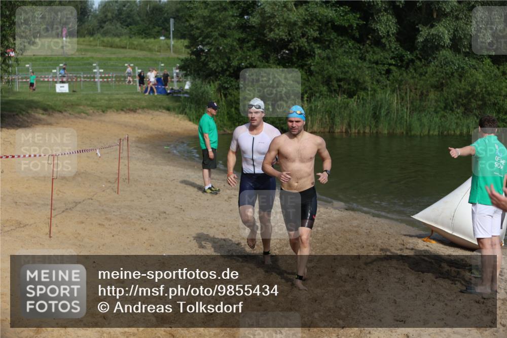 21.06.2026 - 29. Vierlanden-Triathlon Andreas Tolksdorf http://msf.ph/oto/9855434 21.06.2026 08:52:13 Schwimmen 5, 33, 58, 171, 181 meine-sportfotos.de