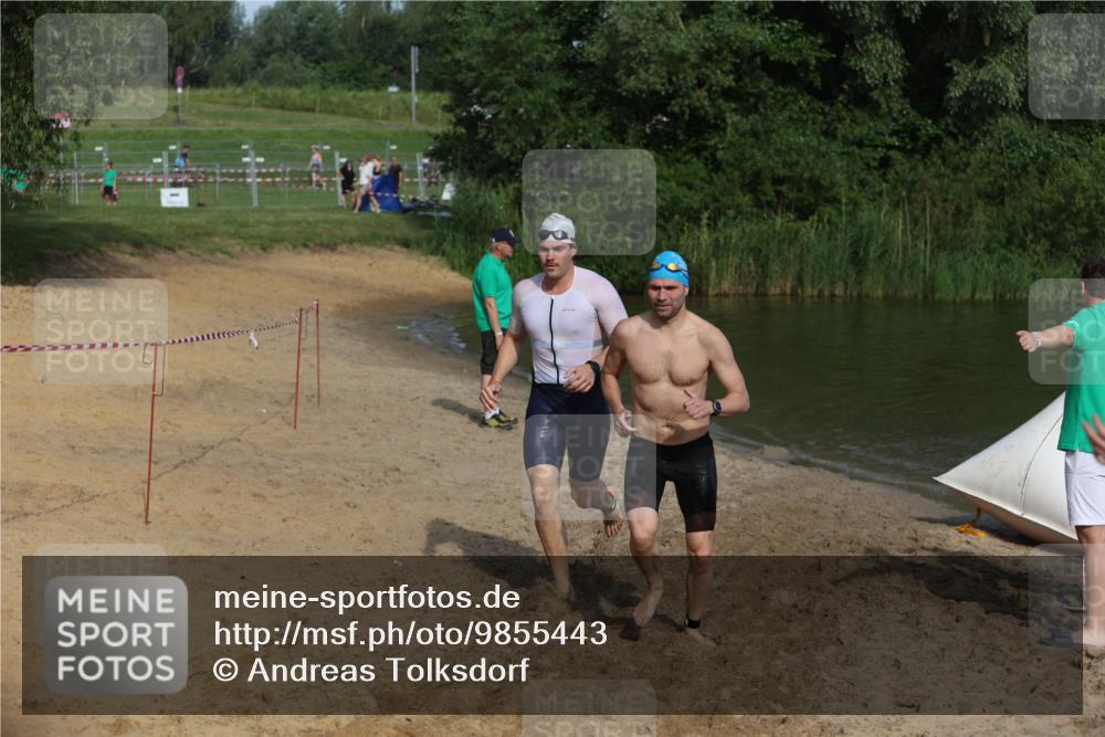 21.06.2026 - 29. Vierlanden-Triathlon Andreas Tolksdorf http://msf.ph/oto/9855443 21.06.2026 08:52:13 Schwimmen 5, 33, 58, 171, 181 meine-sportfotos.de