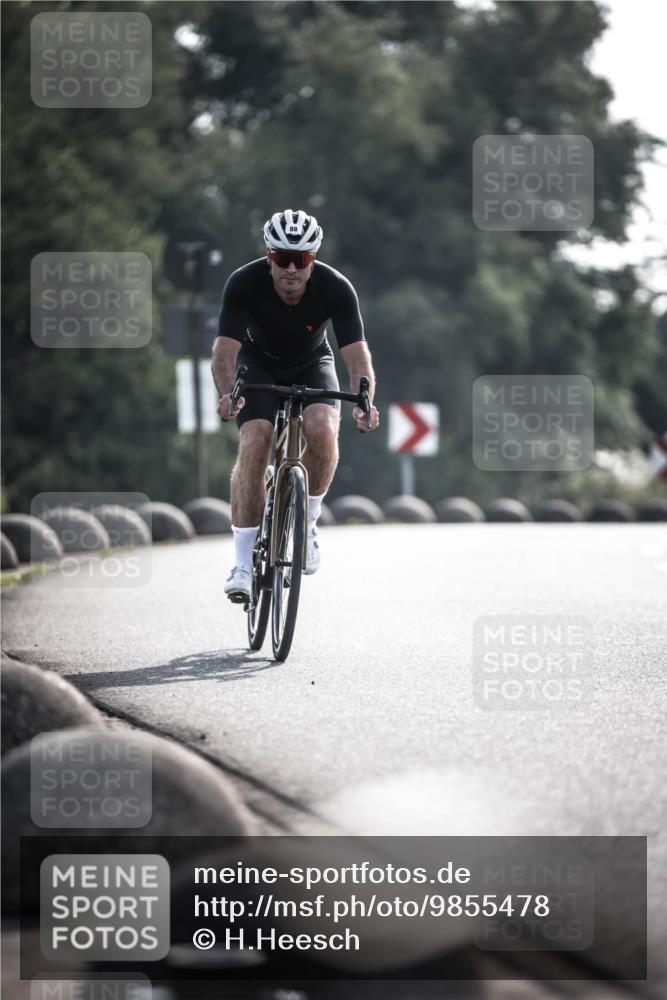21.06.2026 - 29. Vierlanden-Triathlon H.Heesch http://msf.ph/oto/9855478 21.06.2026 08:53:32 Radfahren 88 meine-sportfotos.de