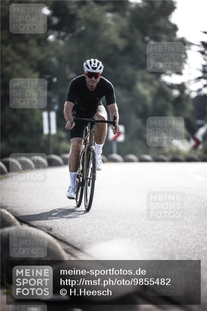 21.06.2026 - 29. Vierlanden-Triathlon H.Heesch http://msf.ph/oto/9855482 21.06.2026 08:53:32 Radfahren 88 meine-sportfotos.de