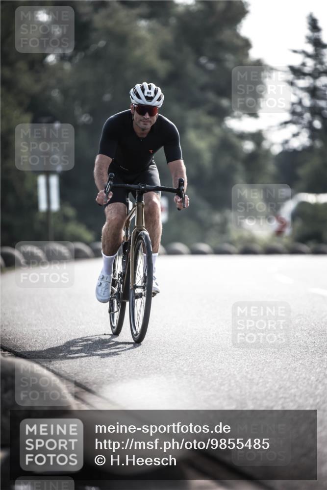 21.06.2026 - 29. Vierlanden-Triathlon H.Heesch http://msf.ph/oto/9855485 21.06.2026 08:53:32 Radfahren 88 meine-sportfotos.de