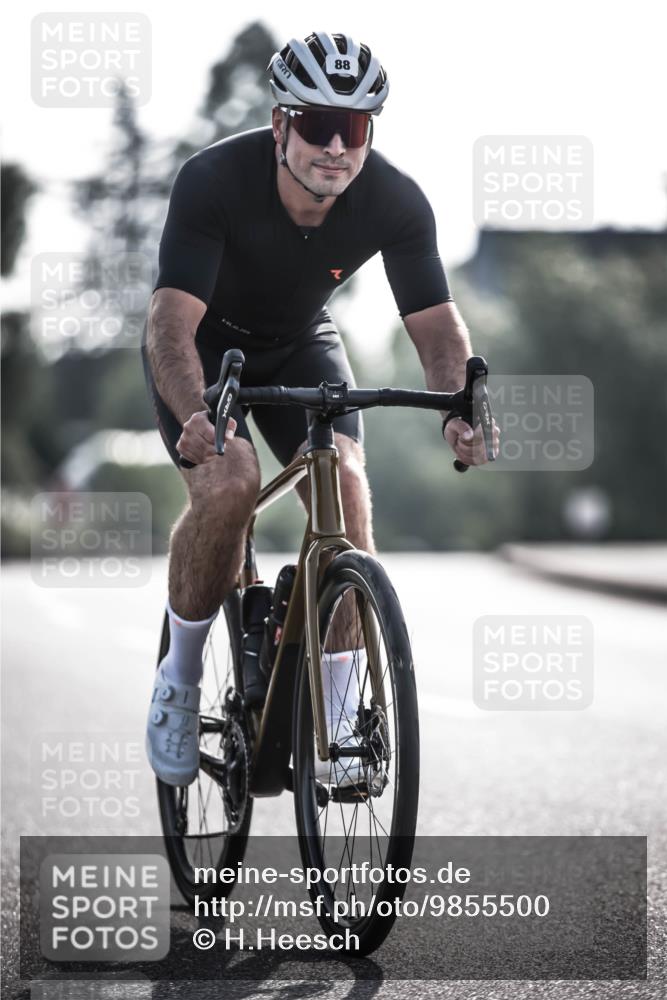 21.06.2026 - 29. Vierlanden-Triathlon H.Heesch http://msf.ph/oto/9855500 21.06.2026 08:53:33 Radfahren 88 meine-sportfotos.de