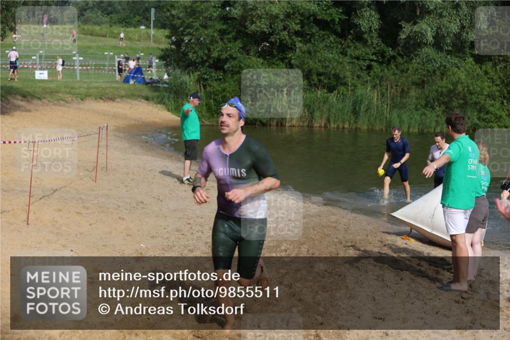 21.06.2026 - 29. Vierlanden-Triathlon Andreas Tolksdorf http://msf.ph/oto/9855511 21.06.2026 08:52:38 Schwimmen 22, 98, 167, 195 meine-sportfotos.de