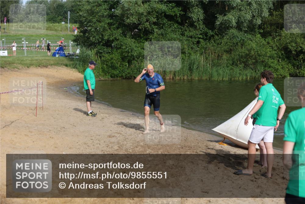 21.06.2026 - 29. Vierlanden-Triathlon Andreas Tolksdorf http://msf.ph/oto/9855551 21.06.2026 08:53:06 Schwimmen 200, 205 meine-sportfotos.de