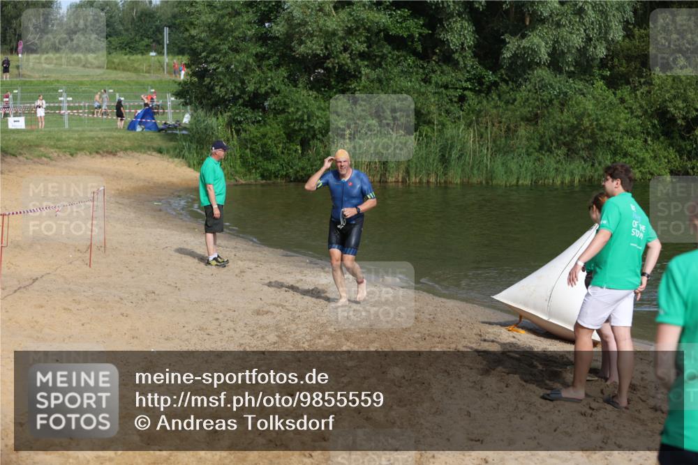 21.06.2026 - 29. Vierlanden-Triathlon Andreas Tolksdorf http://msf.ph/oto/9855559 21.06.2026 08:53:06 Schwimmen 200, 205 meine-sportfotos.de