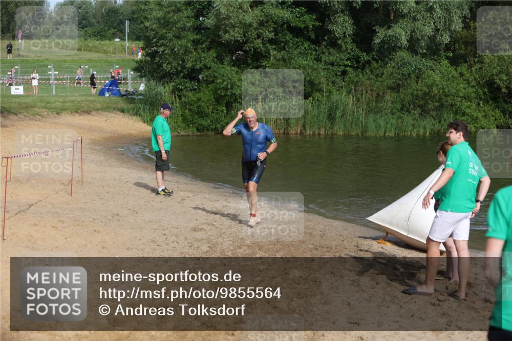 21.06.2026 - 29. Vierlanden-Triathlon Andreas Tolksdorf http://msf.ph/oto/9855564 21.06.2026 08:53:06 Schwimmen 200, 205 meine-sportfotos.de