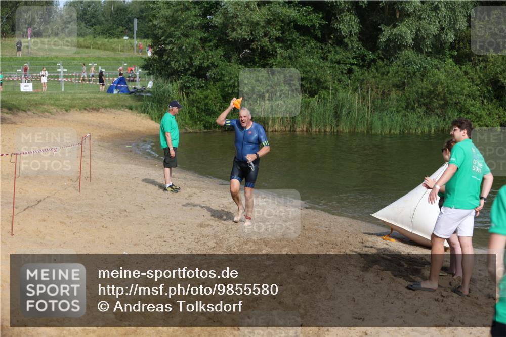 21.06.2026 - 29. Vierlanden-Triathlon Andreas Tolksdorf http://msf.ph/oto/9855580 21.06.2026 08:53:06 Schwimmen 200, 205 meine-sportfotos.de