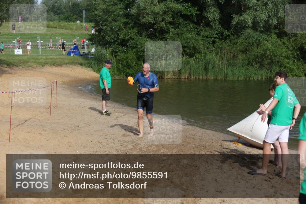 21.06.2026 - 29. Vierlanden-Triathlon Andreas Tolksdorf http://msf.ph/oto/9855591 21.06.2026 08:53:06 Schwimmen 200, 205 meine-sportfotos.de