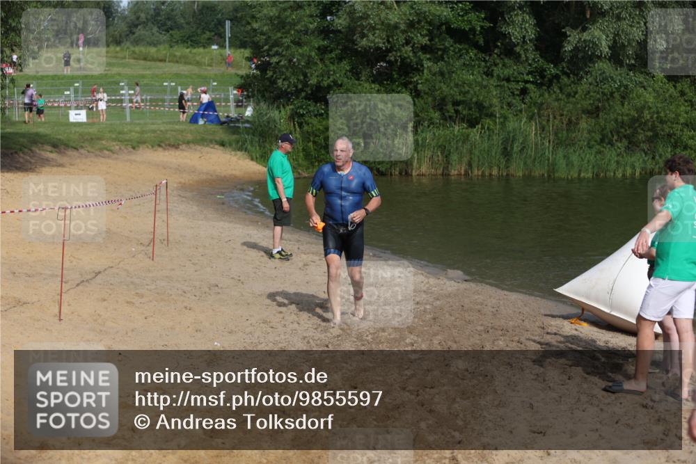 21.06.2026 - 29. Vierlanden-Triathlon Andreas Tolksdorf http://msf.ph/oto/9855597 21.06.2026 08:53:07 Schwimmen 200, 205 meine-sportfotos.de