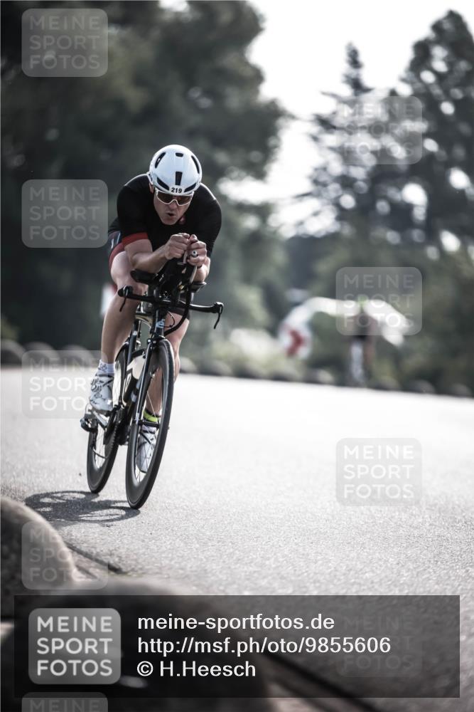 21.06.2026 - 29. Vierlanden-Triathlon H.Heesch http://msf.ph/oto/9855606 21.06.2026 08:54:26 Radfahren 173, 219 meine-sportfotos.de