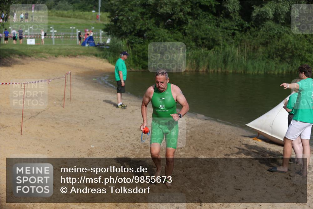 21.06.2026 - 29. Vierlanden-Triathlon Andreas Tolksdorf http://msf.ph/oto/9855673 21.06.2026 08:53:14 Schwimmen 200, 205 meine-sportfotos.de