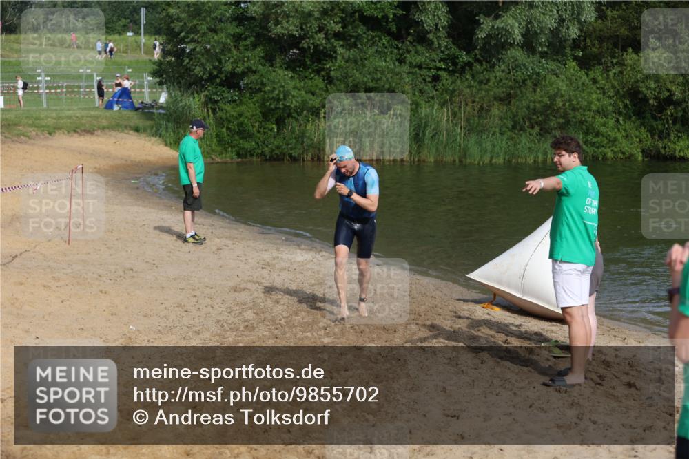 21.06.2026 - 29. Vierlanden-Triathlon Andreas Tolksdorf http://msf.ph/oto/9855702 21.06.2026 08:53:28 Schwimmen 15, 70 meine-sportfotos.de