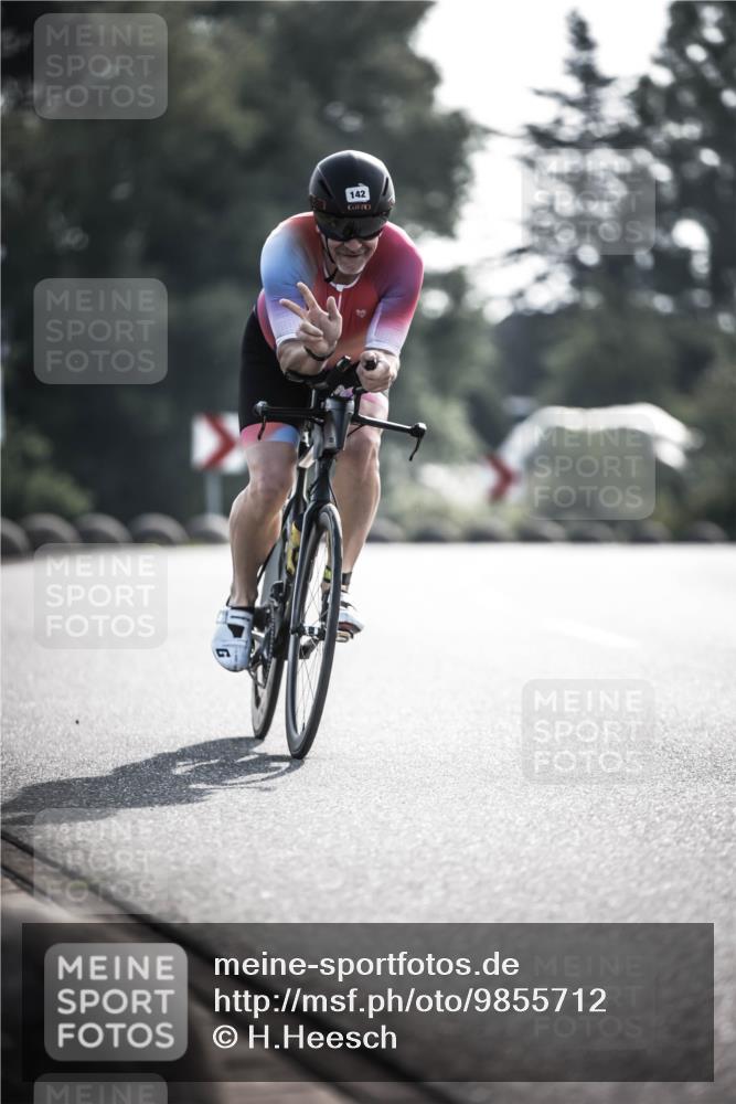 21.06.2026 - 29. Vierlanden-Triathlon H.Heesch http://msf.ph/oto/9855712 21.06.2026 08:55:11 Radfahren 142 meine-sportfotos.de